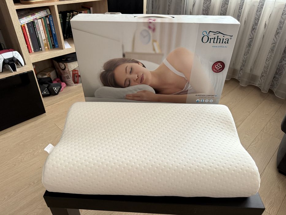 Perna ortopedica certificata pentru dormit. Suport cervicala.