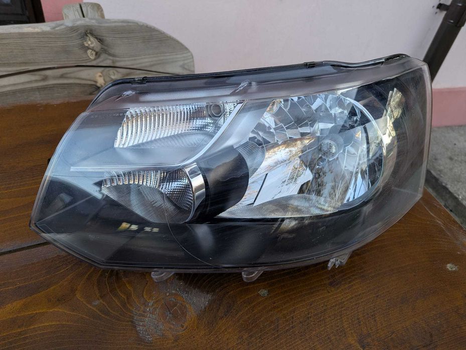Faruri VW Transporter T5 facelift 2010 - 2015 - SET stanga + dreapta