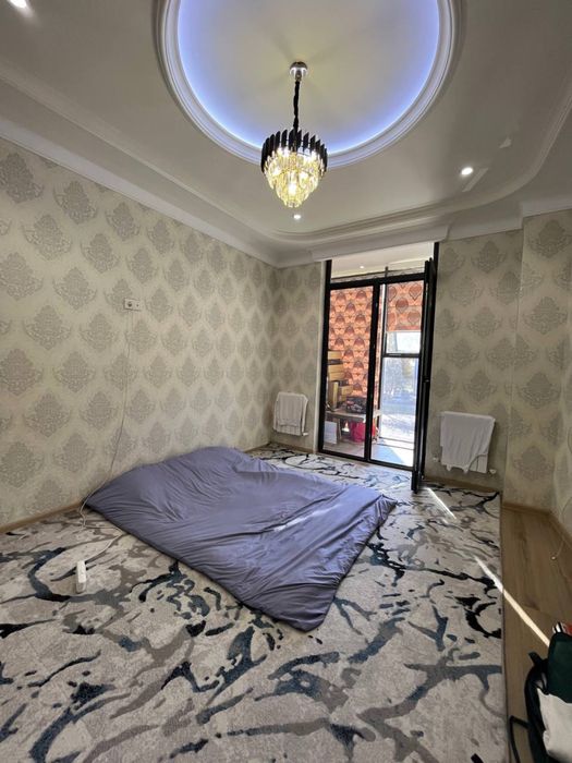 Bollaga Kvartira ijaraga srochno 4xona Tinchlik metroga 5-7 minut