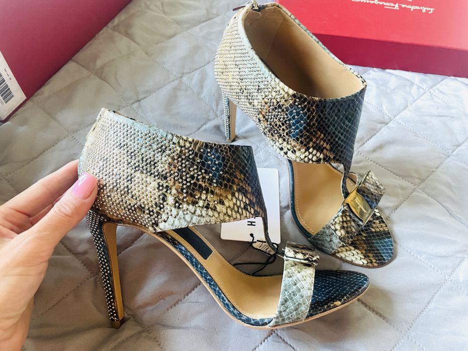 Обувь Босоножки Salvatore Ferragamo