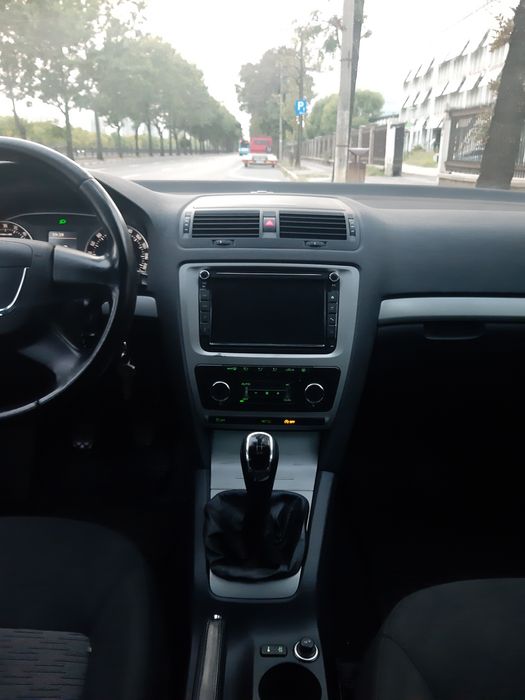 Vând Skoda octavia 2