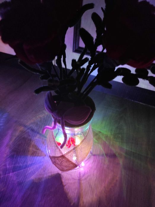 Ornament floral,trandafiri, lumini aranjament