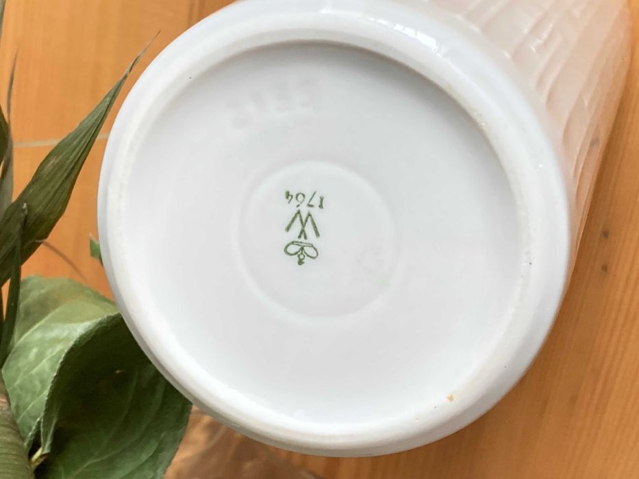 Vaza inalta portelan alb Wallendorf 1764 alba design stilnovo moderna