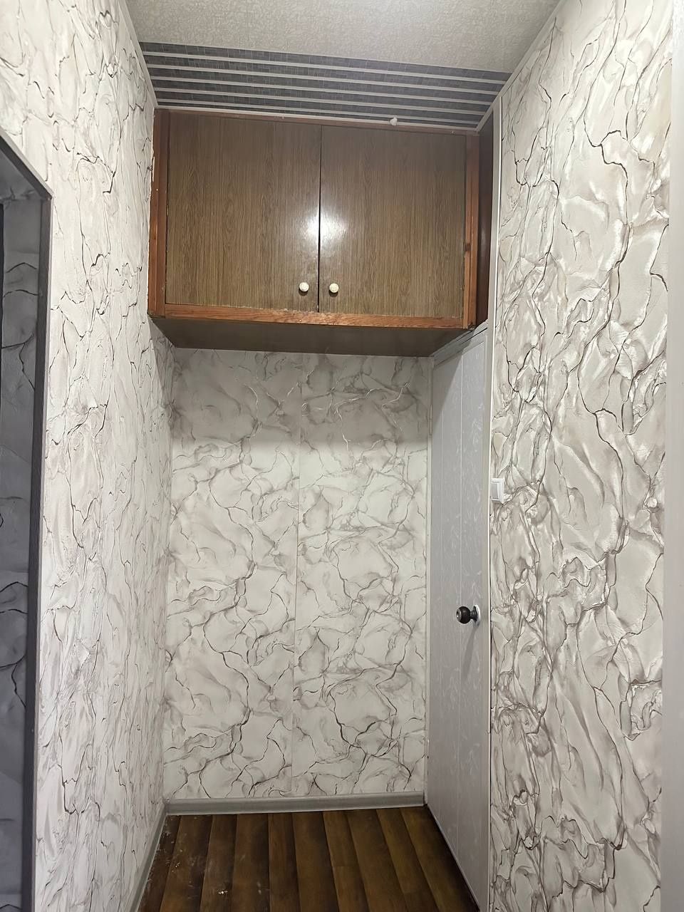 Продам однокомнатную квартиру на Ферузе.