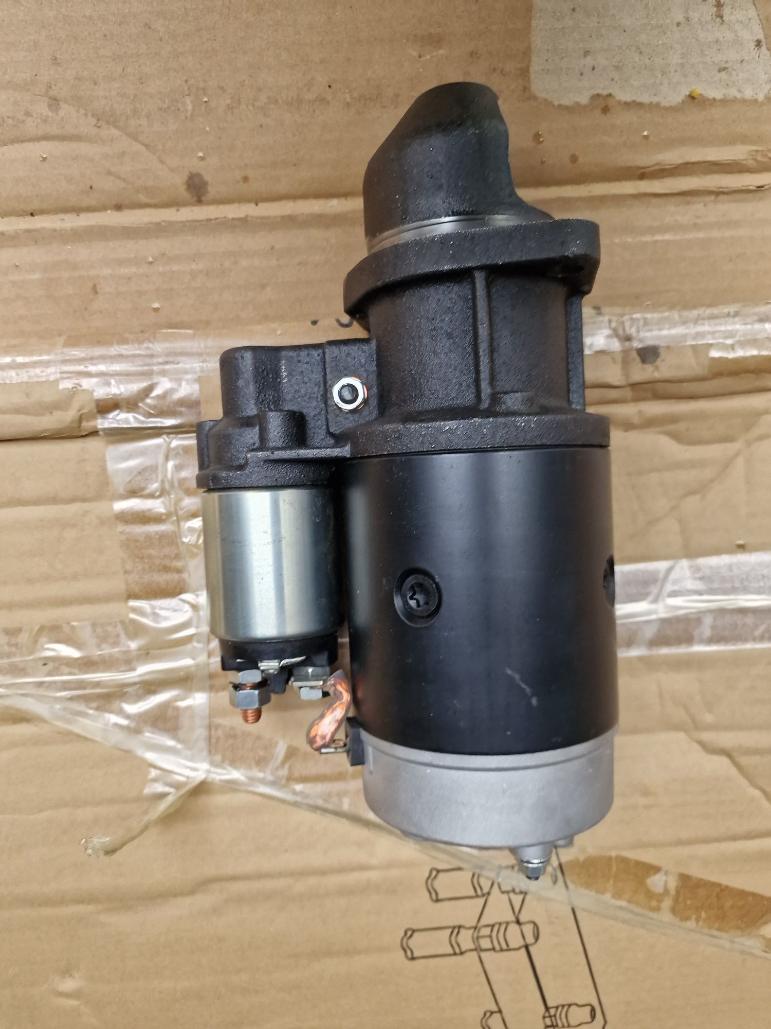 Electromotor tractor fiat 311.315.411.415 pe 12 și 24 v import 1250 le