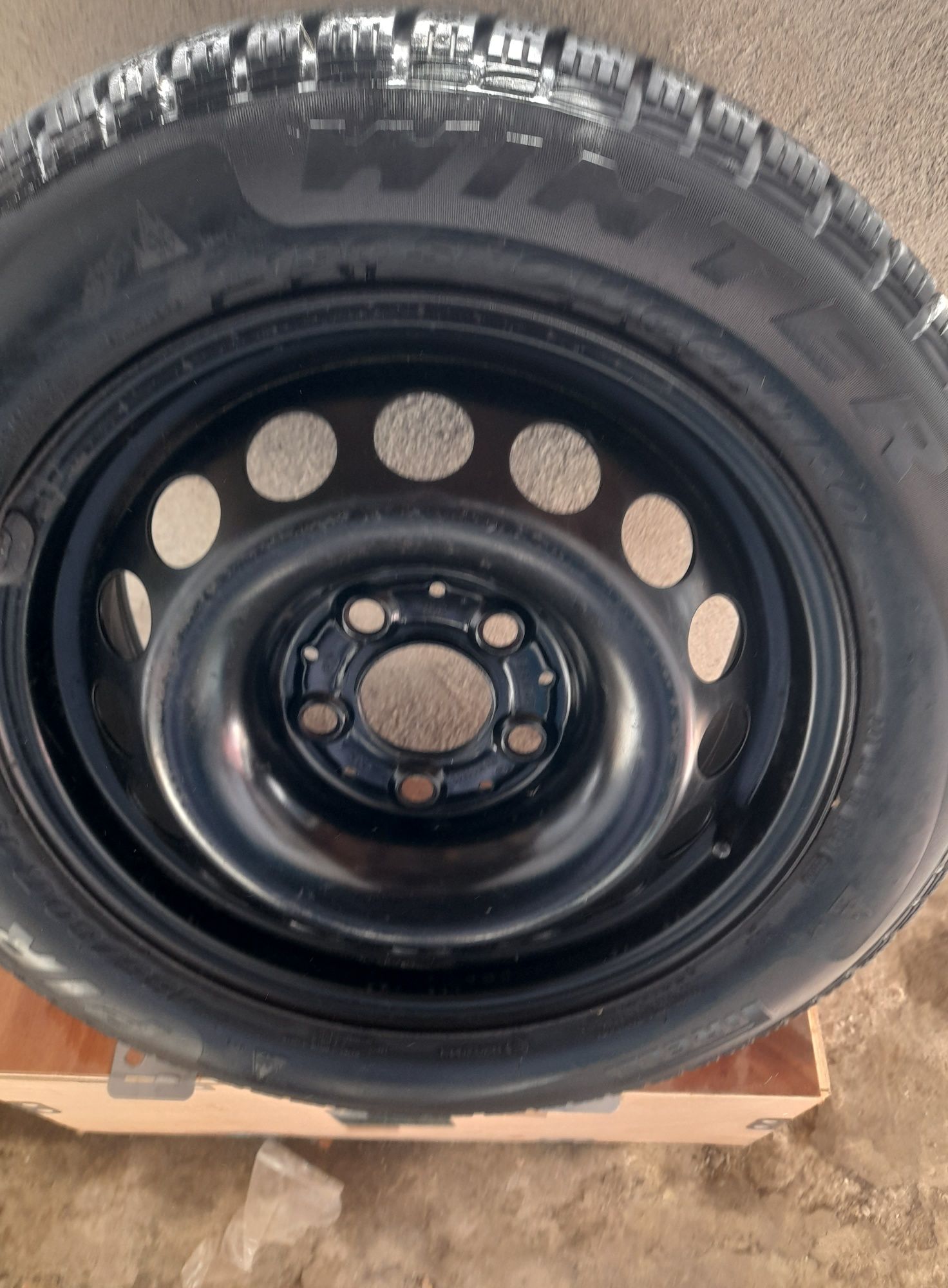 Vind rezerve vw 205 55 16  4 buc.