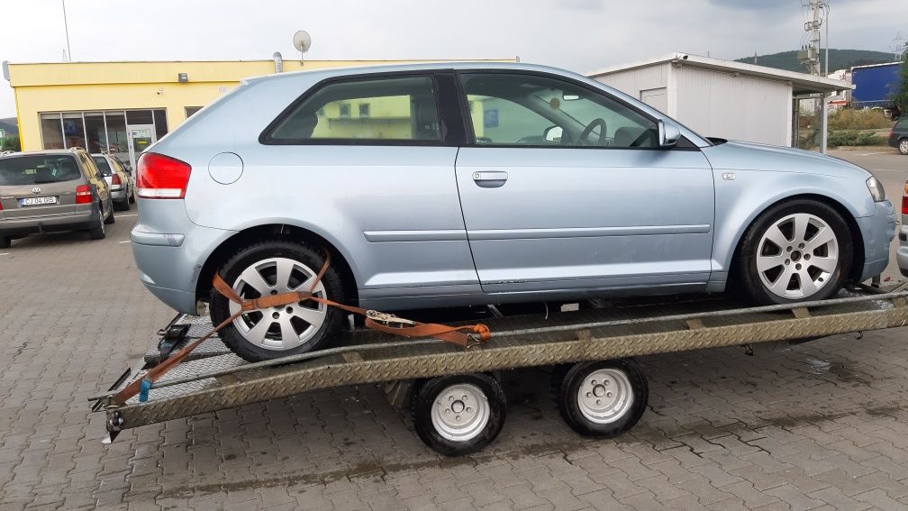 Dezmembrez Audi A 3 motor 1.9