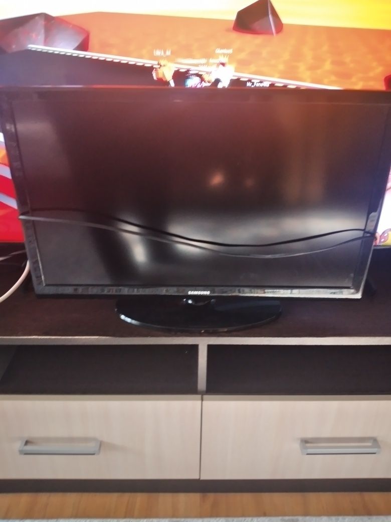 Телевизор Samsung модель UE26D4003BW