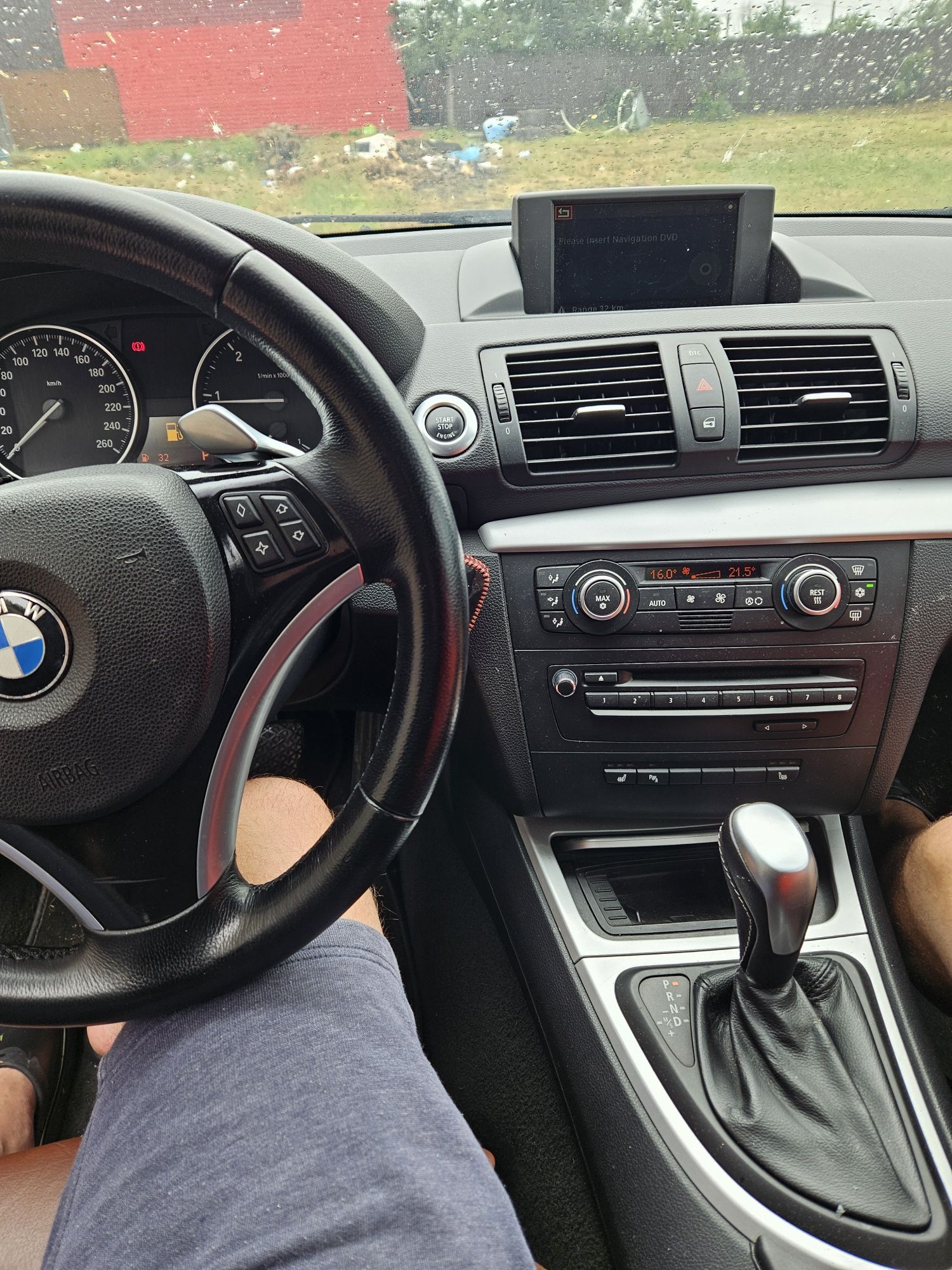 Dezmembrez BMW Seria 1 123d 2.0 biturbo 2008 – Piese originale !!!