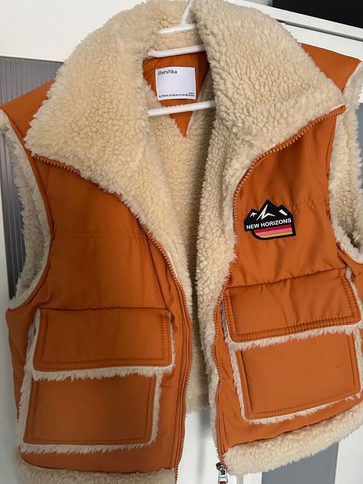 Елек от Bershka с размер - XS-S