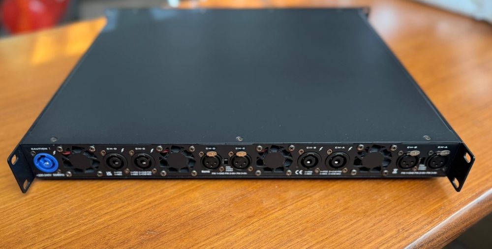 Vând amplificator Poweraudio q10