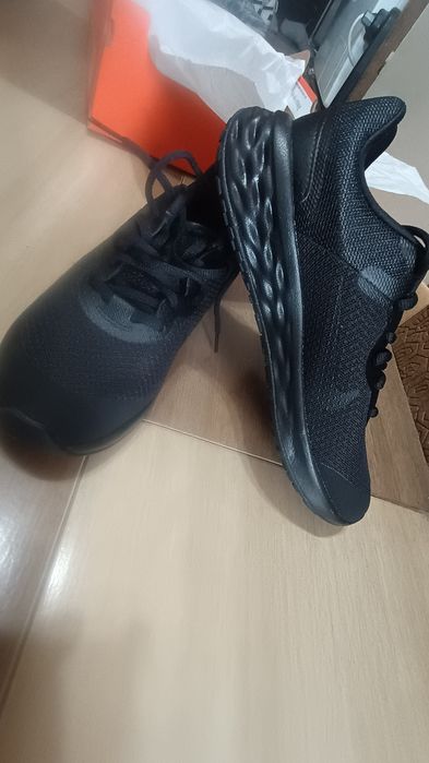 Чисто нови!!! Nike Revolution 6 NN GS