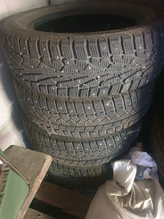 Продам зимние шины виати