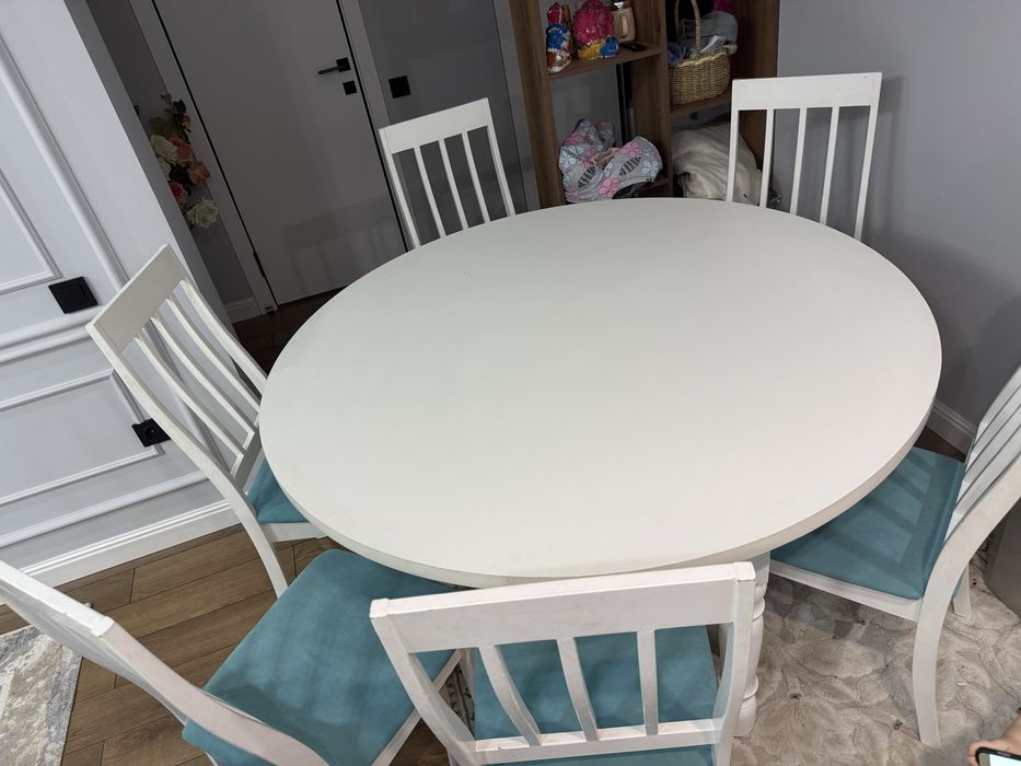 Кухонный круглый стол