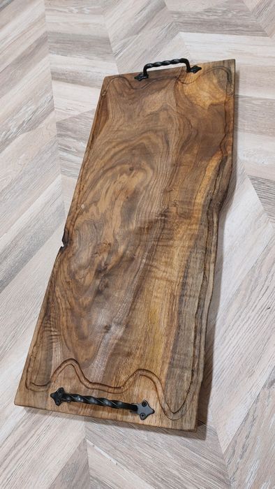 Дъска / плата и подноси за рязане на мезета от ОРЕХ