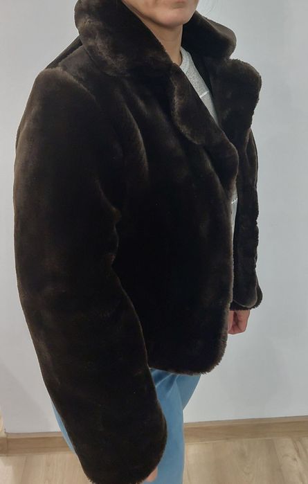 Scurta haina de blana, 38