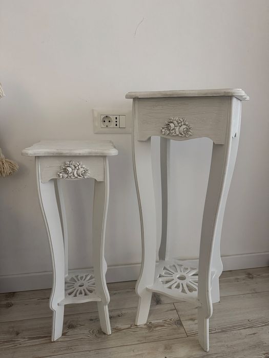 Set 2 masute aspect vintage alb