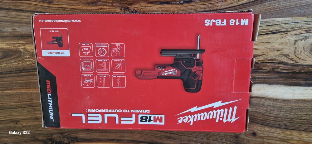 Milwaukee scule pe acumulatori