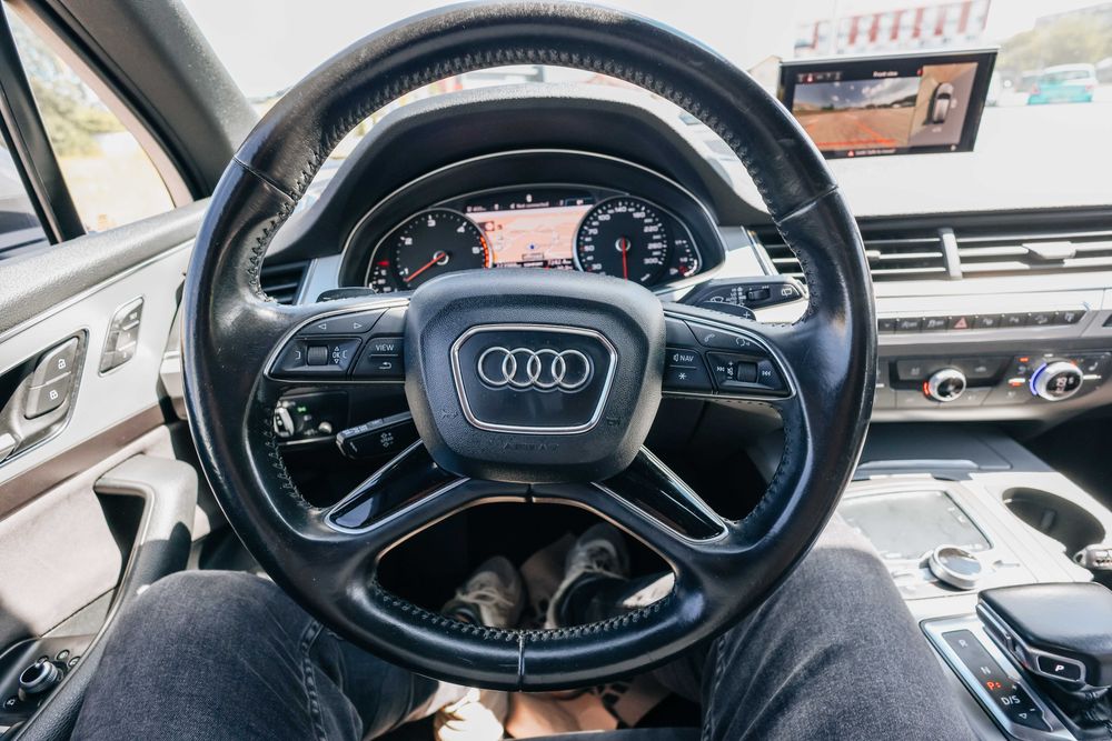Audi Q7 Quattro 3.0 TDI –  Stare Excelentă