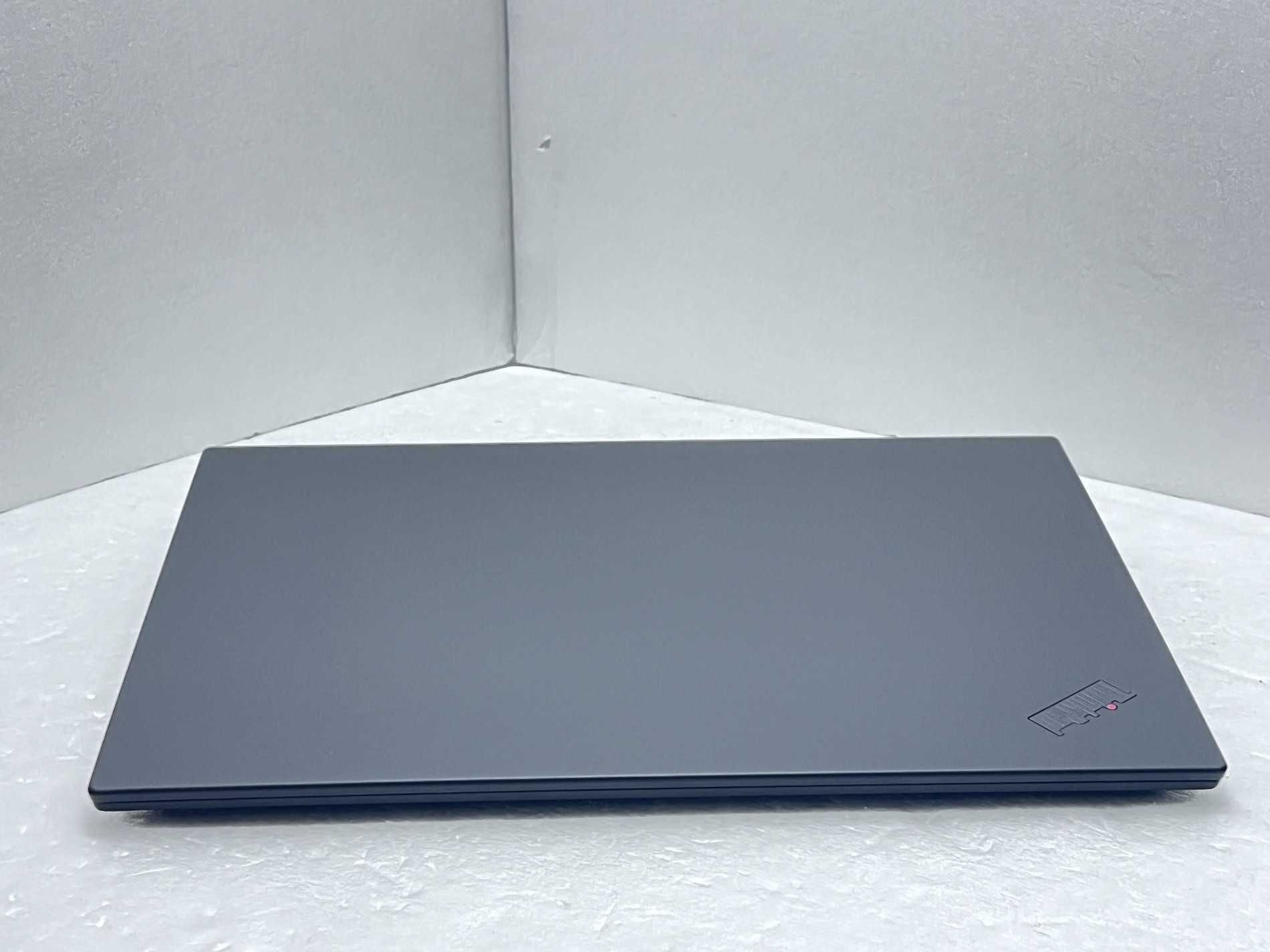 Lenovo ThinkPad P1 15.6" i7-9750H 32GB 510GB /-> Добро състояние