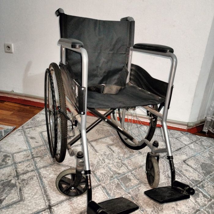 Продается инвалидный коляска