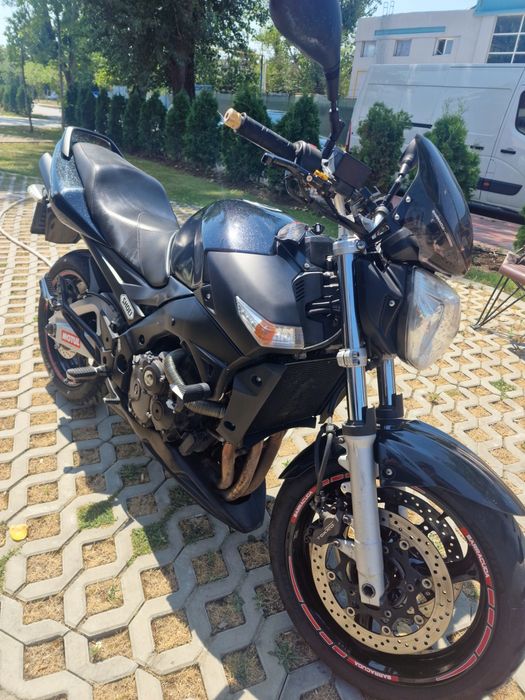 Vând Suzuki gsr 600
