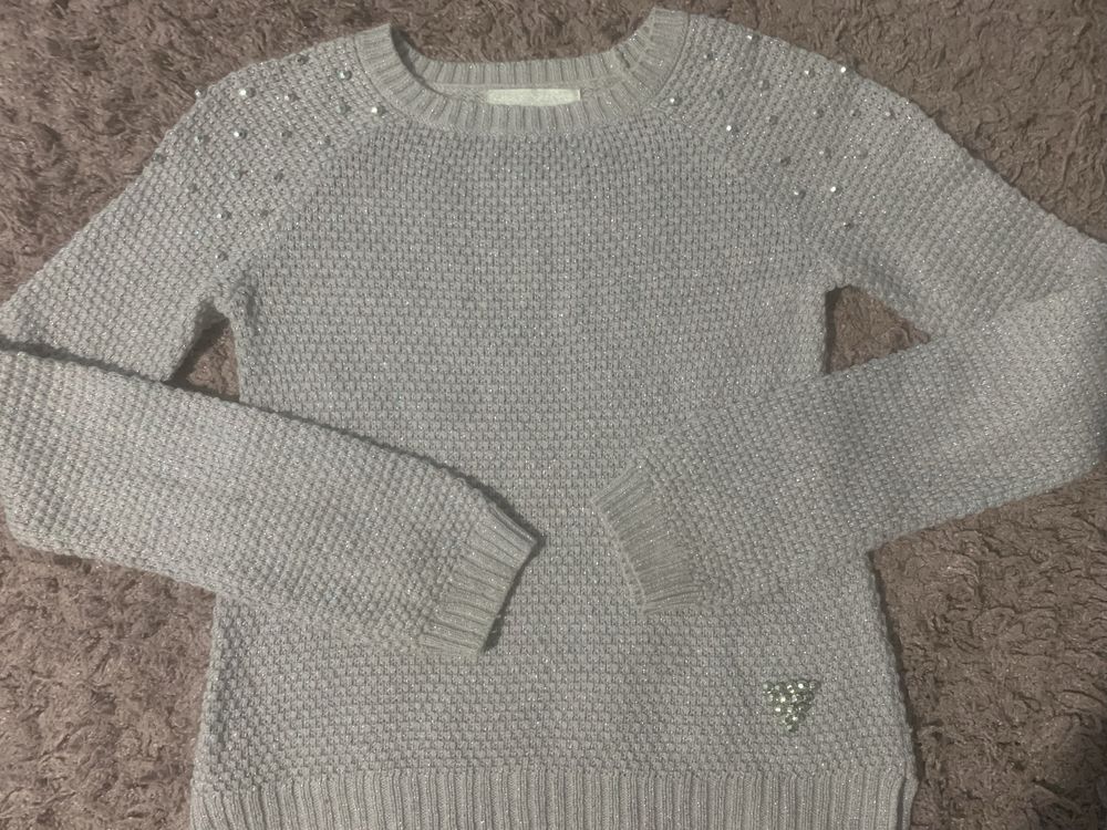 Блузи на GUESS и GAP за момиче