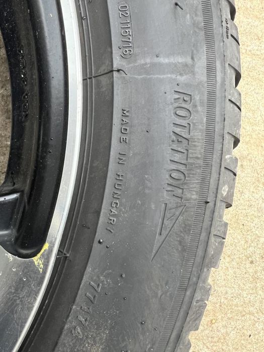 Гуми с джанти Bridgestone