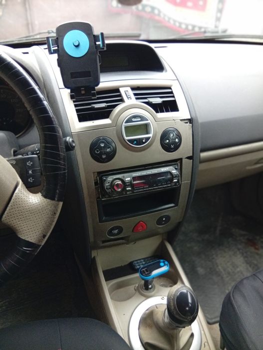 Vând sau schimb Renault