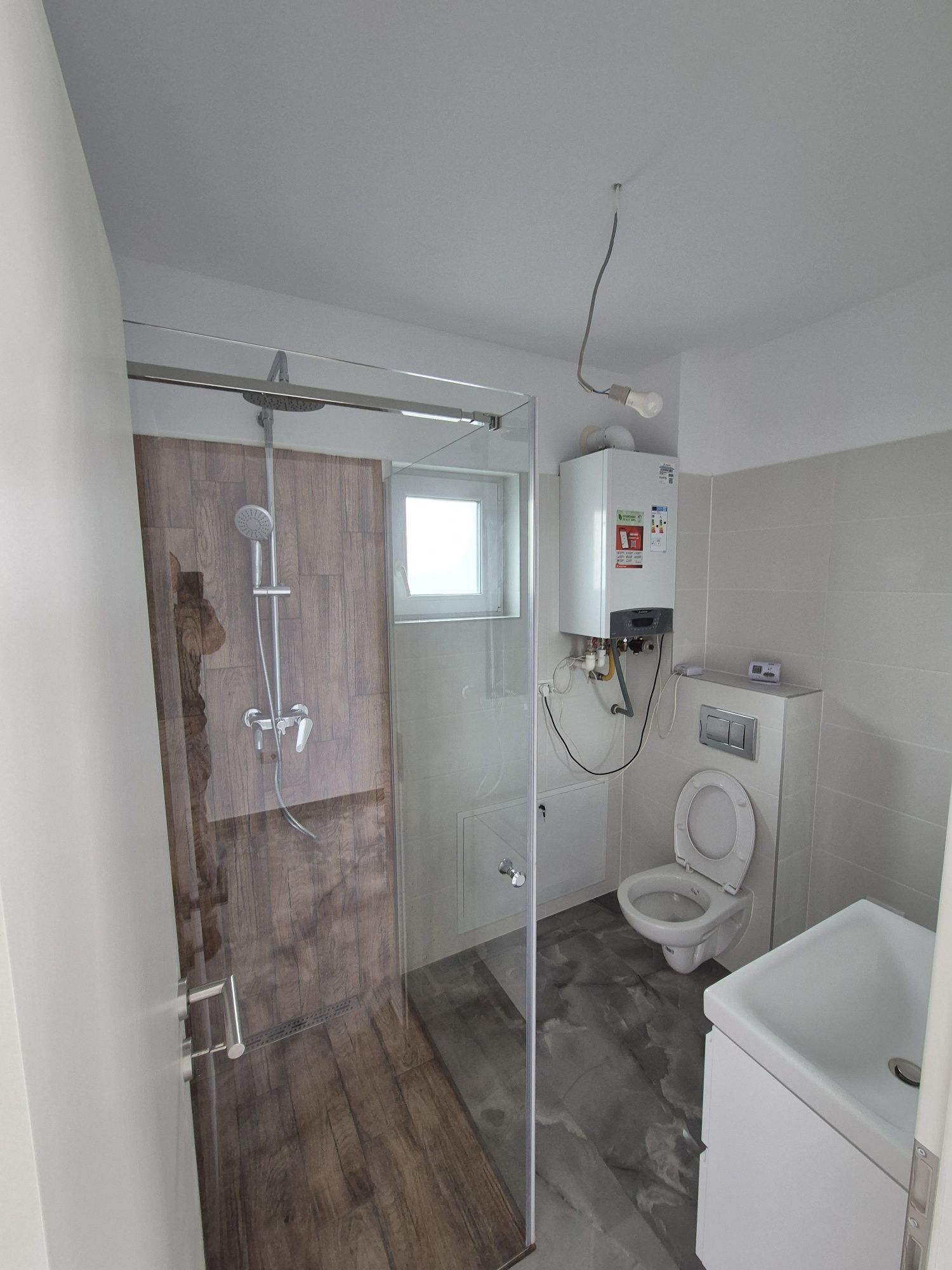 Vand casa Izvor Proprietar teren 600mp