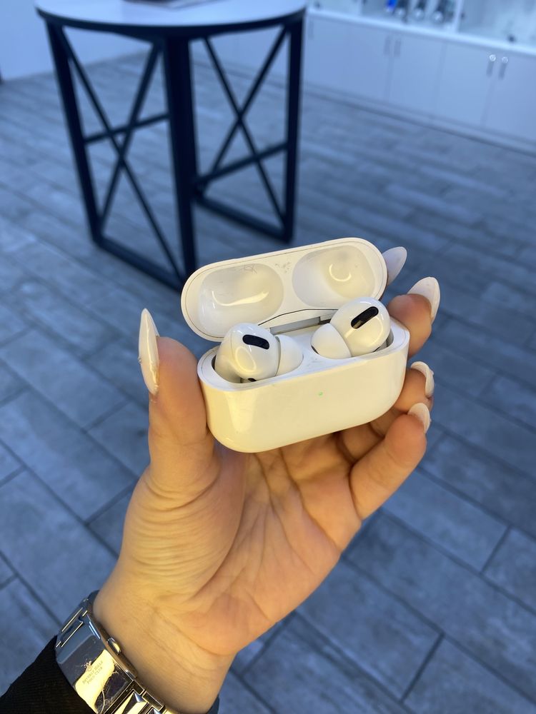 Наушники Airpods pro