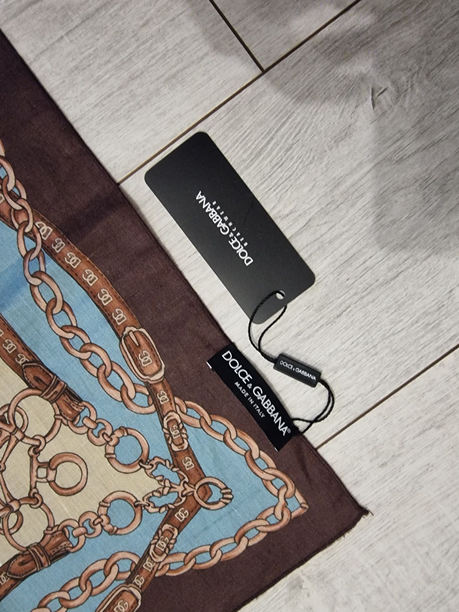 Eșarfă Dolce & Gabbana nouă