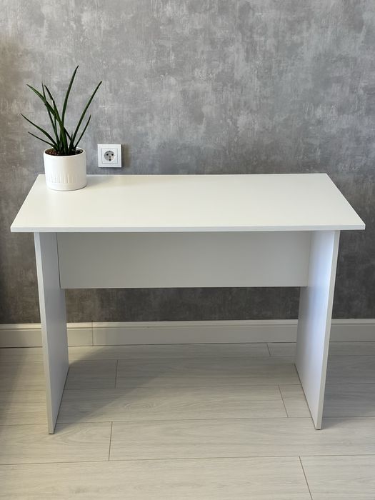 Компьютерный стол, белый 100*50 см