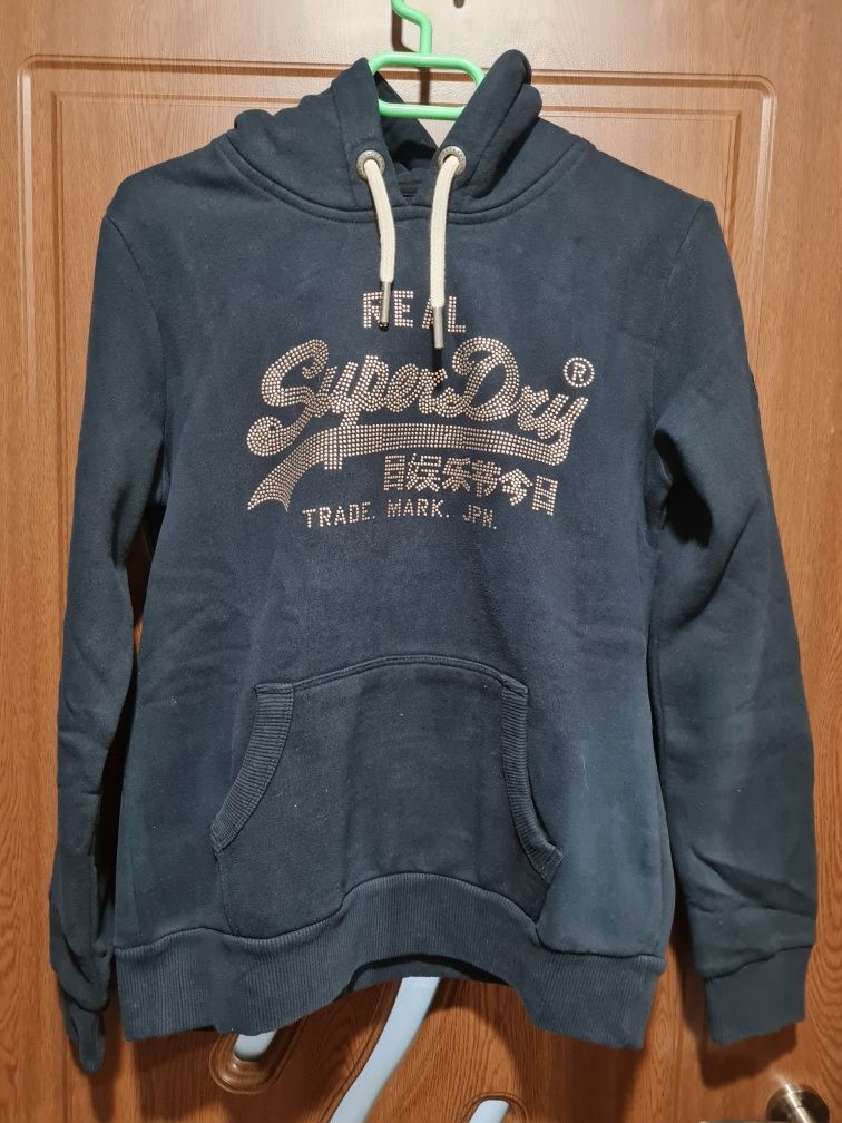 Нов  суитчър Superdry Hoodie.