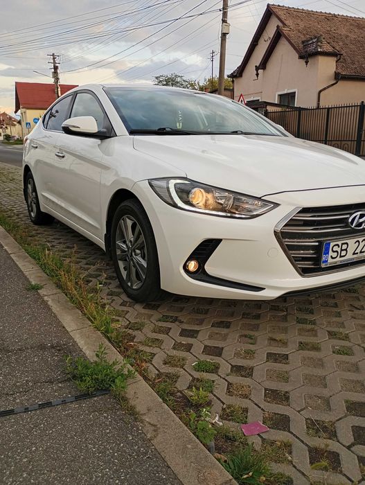 Vând Hyundai Elantra 1.6 MPI 2018 Highwai