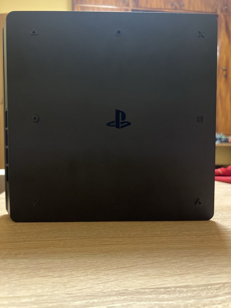 PlayStation 4 slim
