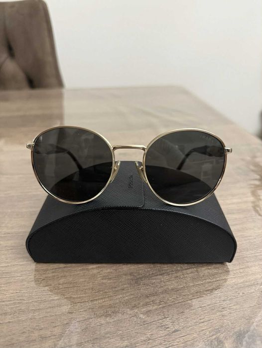 Слънчеви очиша PRADA