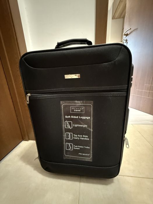 Куфар от Primark, нов, за 10 кг.