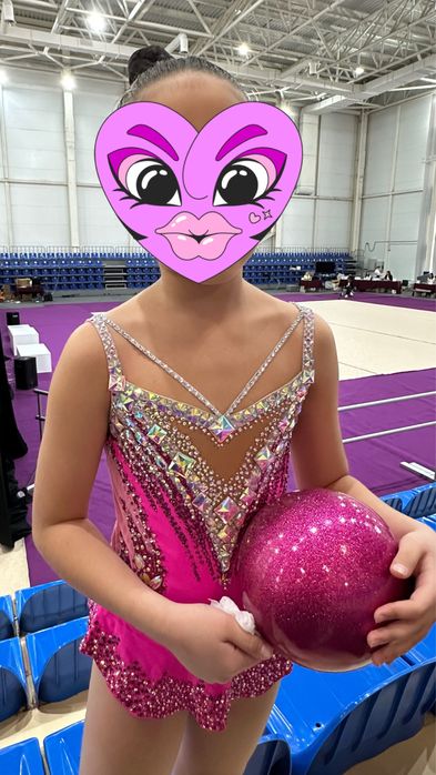 Продам купальник для художественной гимнастики