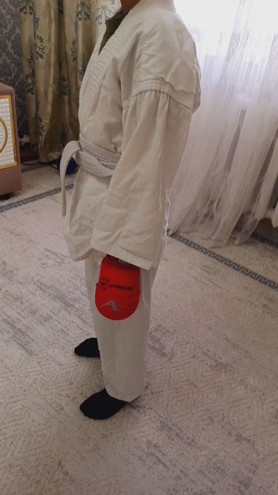 Продам кимоно в отличном состояний