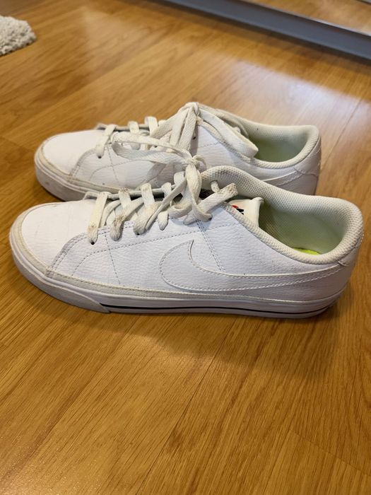 Adidasi Nike marime 40