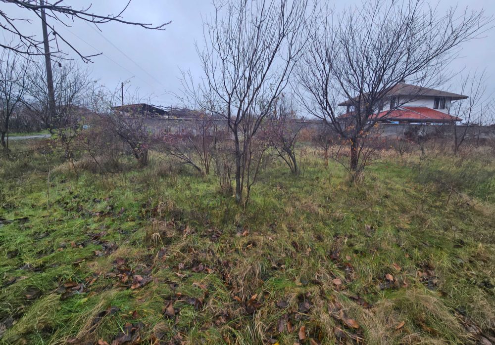 Парцел в село Самоводене