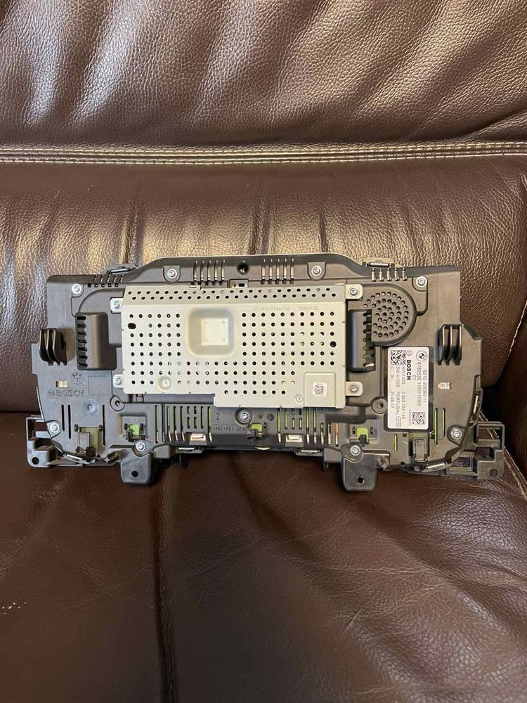 Дигитален километраж Bmw G11 G30 G31 с хед ъп LED digital