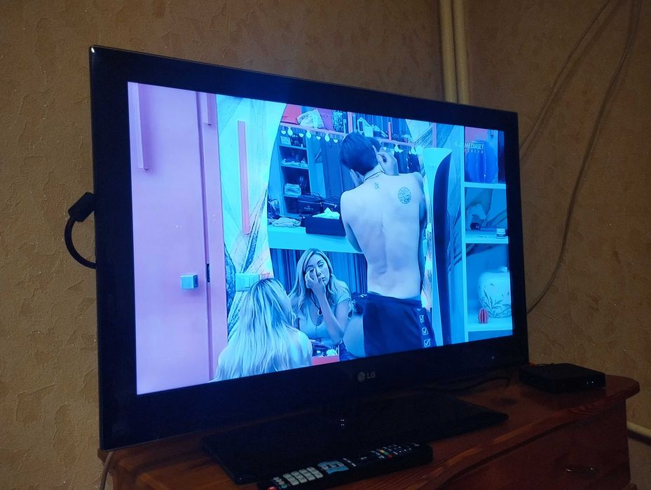 Телевизори    LG