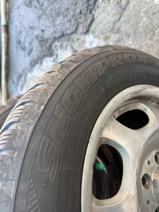 Зимни гуми u Джанти 225/60 R16