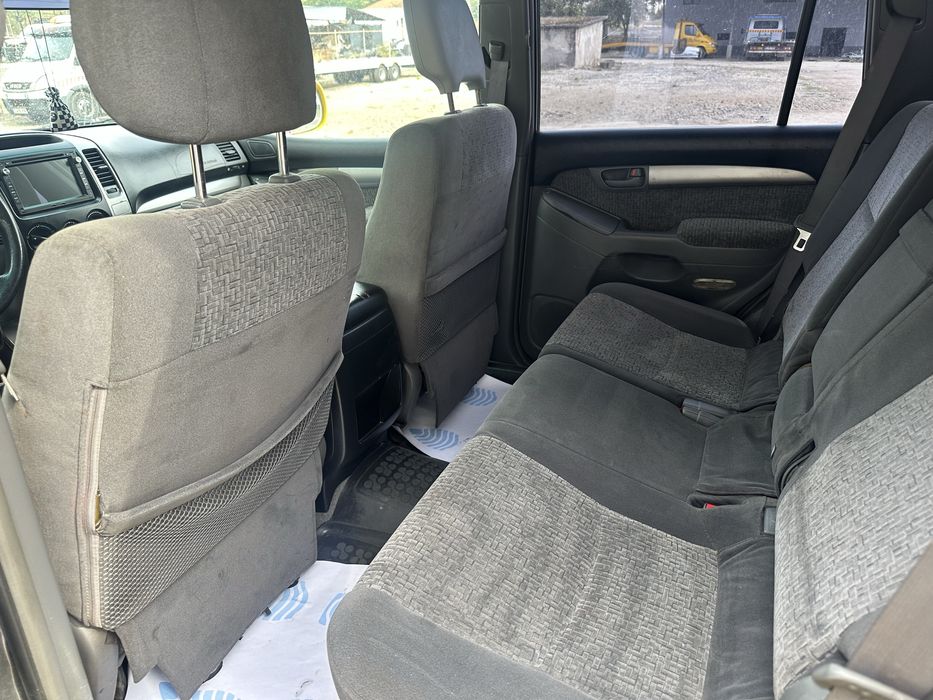Toyota Land Cruiser Autoutilitar 4 locuri