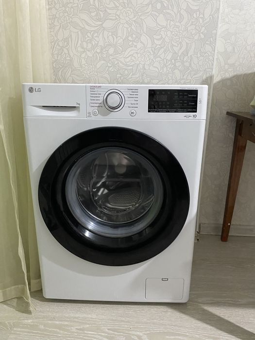 Стиральная машина LG F2M5HS6W белый