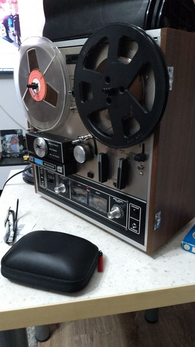 Casetofonul Solid State &Akai 201D