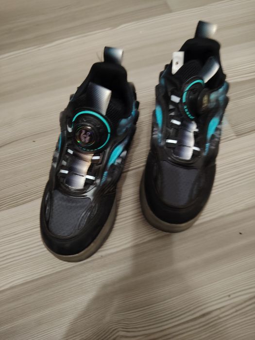 Adidași măsură 32 baieti cu leduri