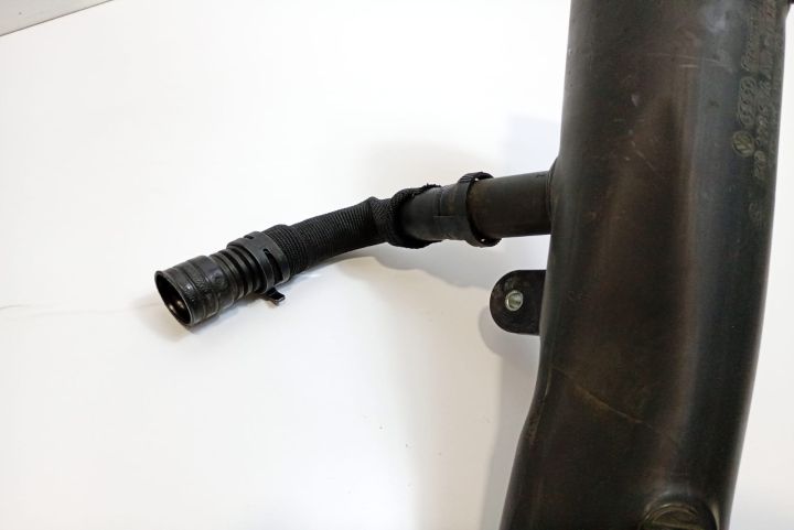 Tub intercooler  1K0129654AD Skoda Octavia a 2-a generatie seria